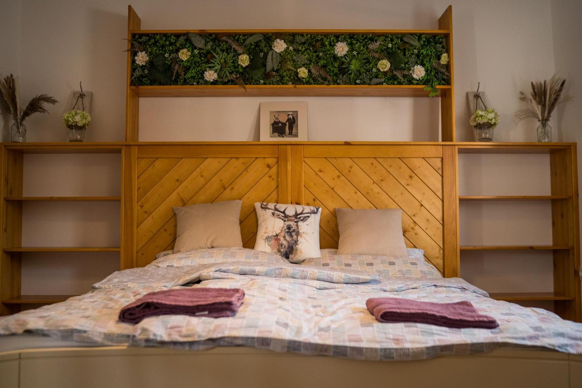 Csipesz_Vendeghaz Appartement Sümeg Buitenkant foto