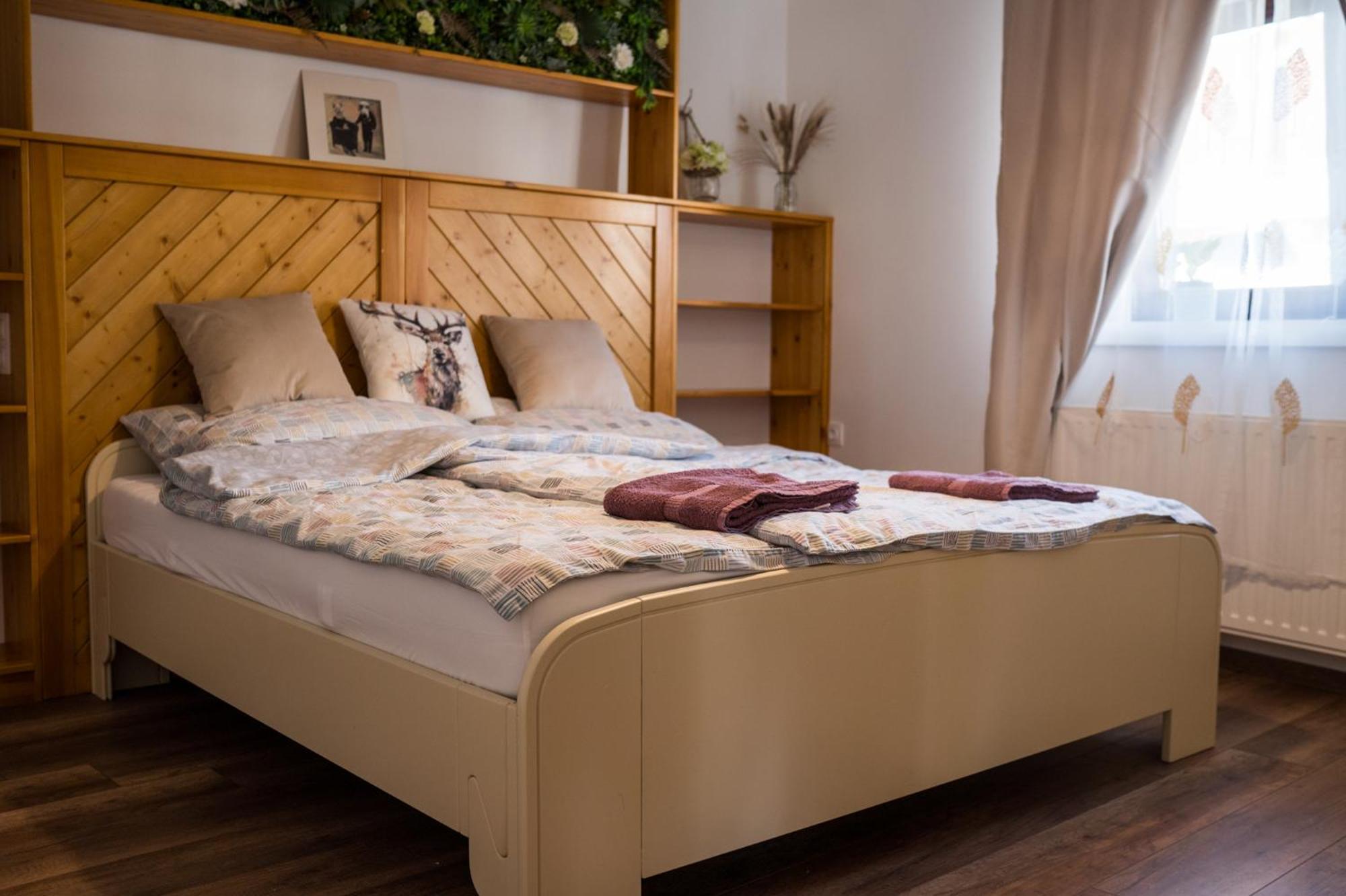 Csipesz_Vendeghaz Appartement Sümeg Buitenkant foto